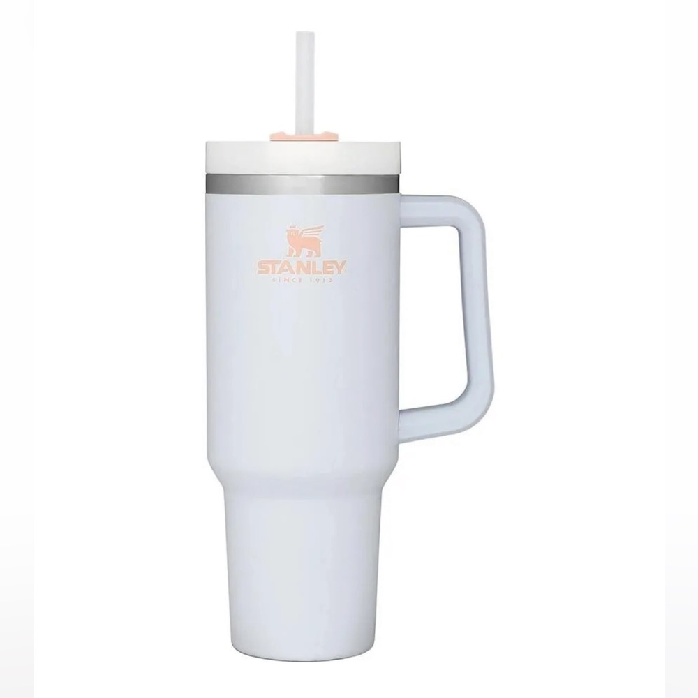 BNWT - 40 oz STANLEY TUMBLER - CLOUD